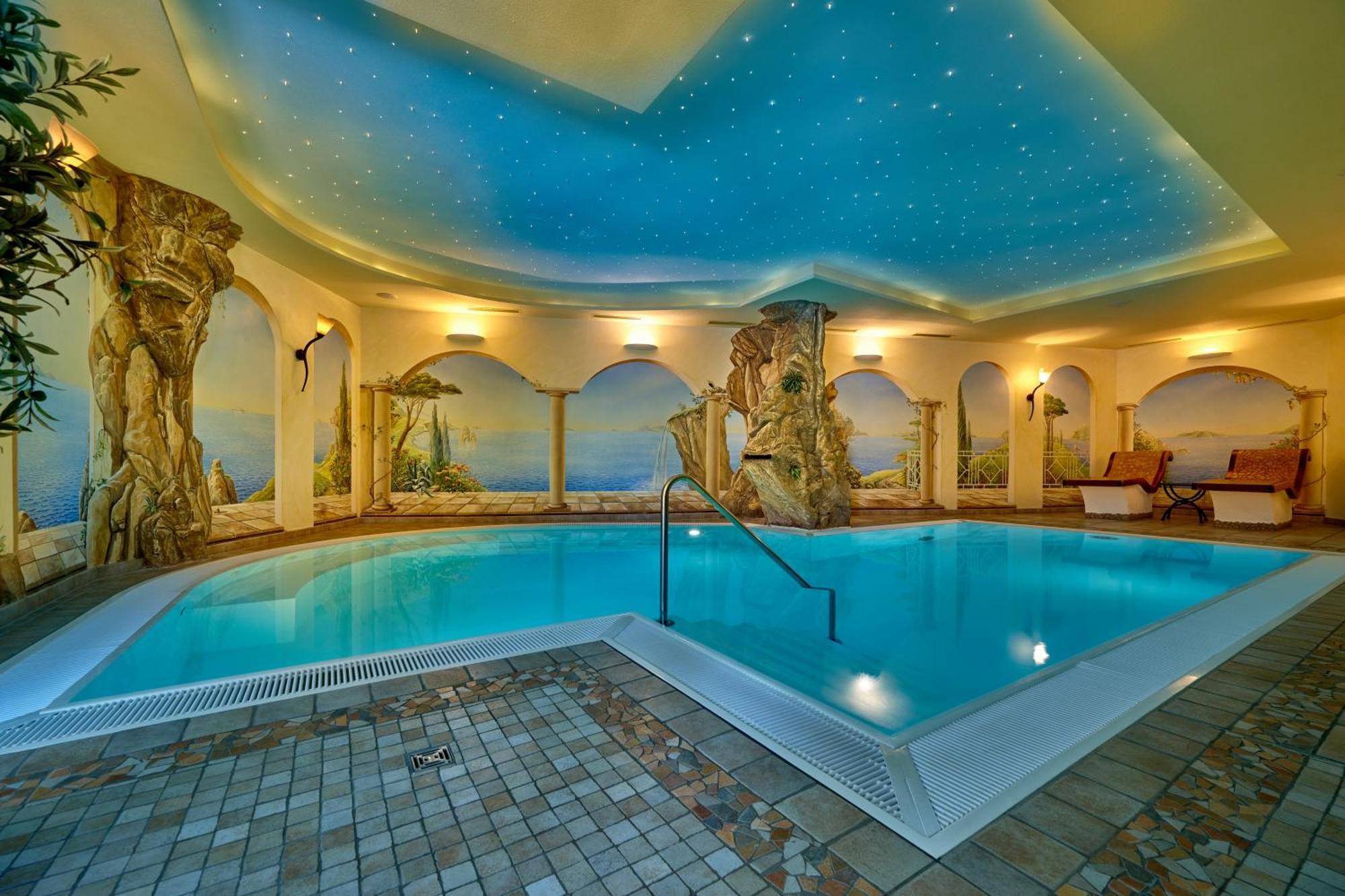Landhotel Sternwirt - Das Wellnesshotel Zwischen Nuernberg Und Amberg Hogen Exterior photo